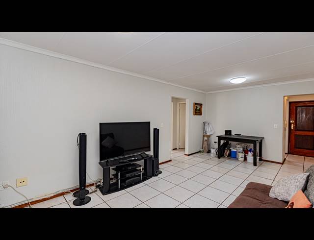 2 BEDROOM APARTMENT TO LET IN FAIRLAND